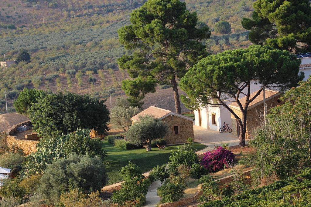 Vila Agriturismo Feudo Muxarello Aragona Exteriér fotografie