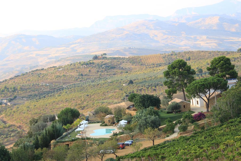 Vila Agriturismo Feudo Muxarello Aragona Exteriér fotografie